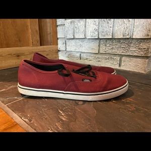 Vans low pro